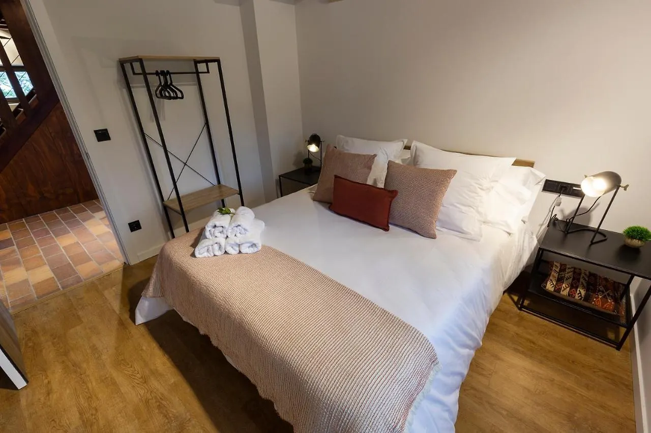Arbela Apartamentuak Aia
